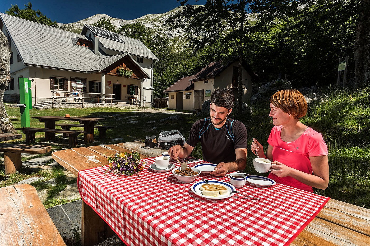 Razor mountain hut